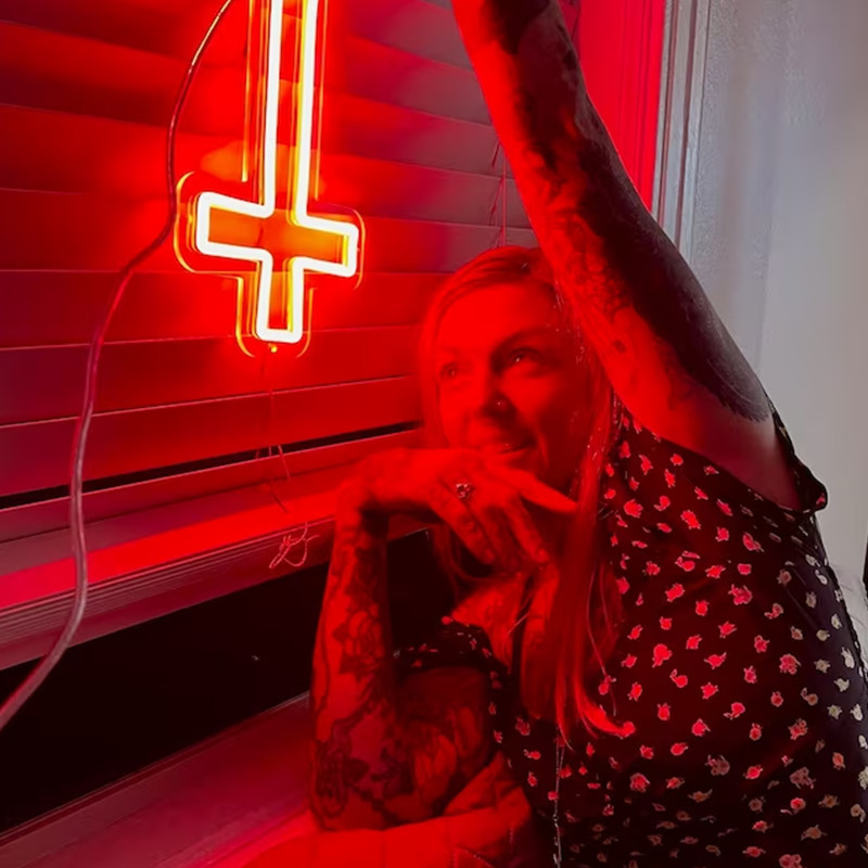 Cross Neon Light Custom Neon S - Engineering And Interior Design recensione e prezzo